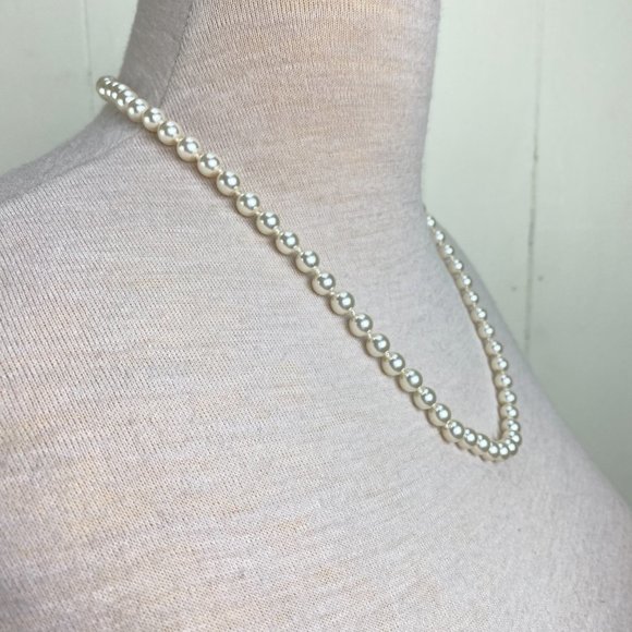 Vintage Faux Glass Pearl Necklace 24" - Picture 2 of 8